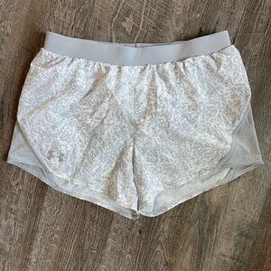 Under Armour Mileage 2.0 heatgear athletic shorts